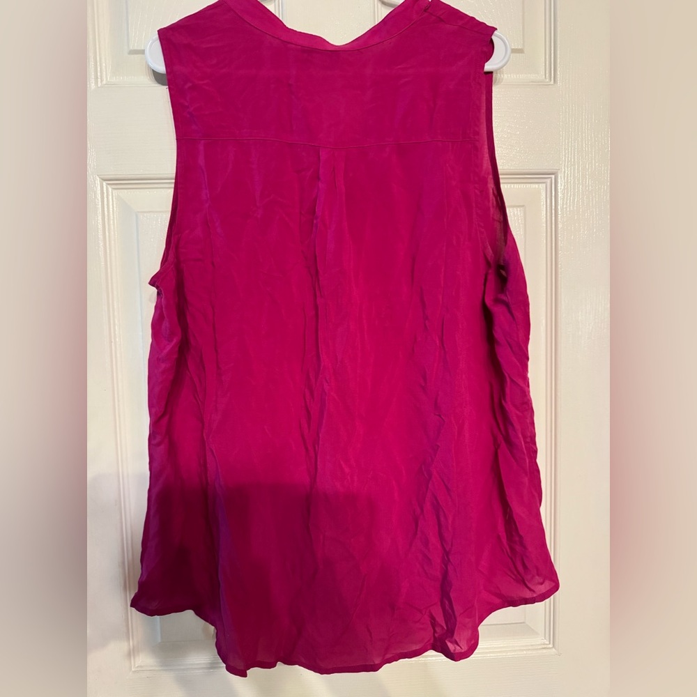 Old Navy Sleeveless Fuchsia Blouse - Picture 4 of 6